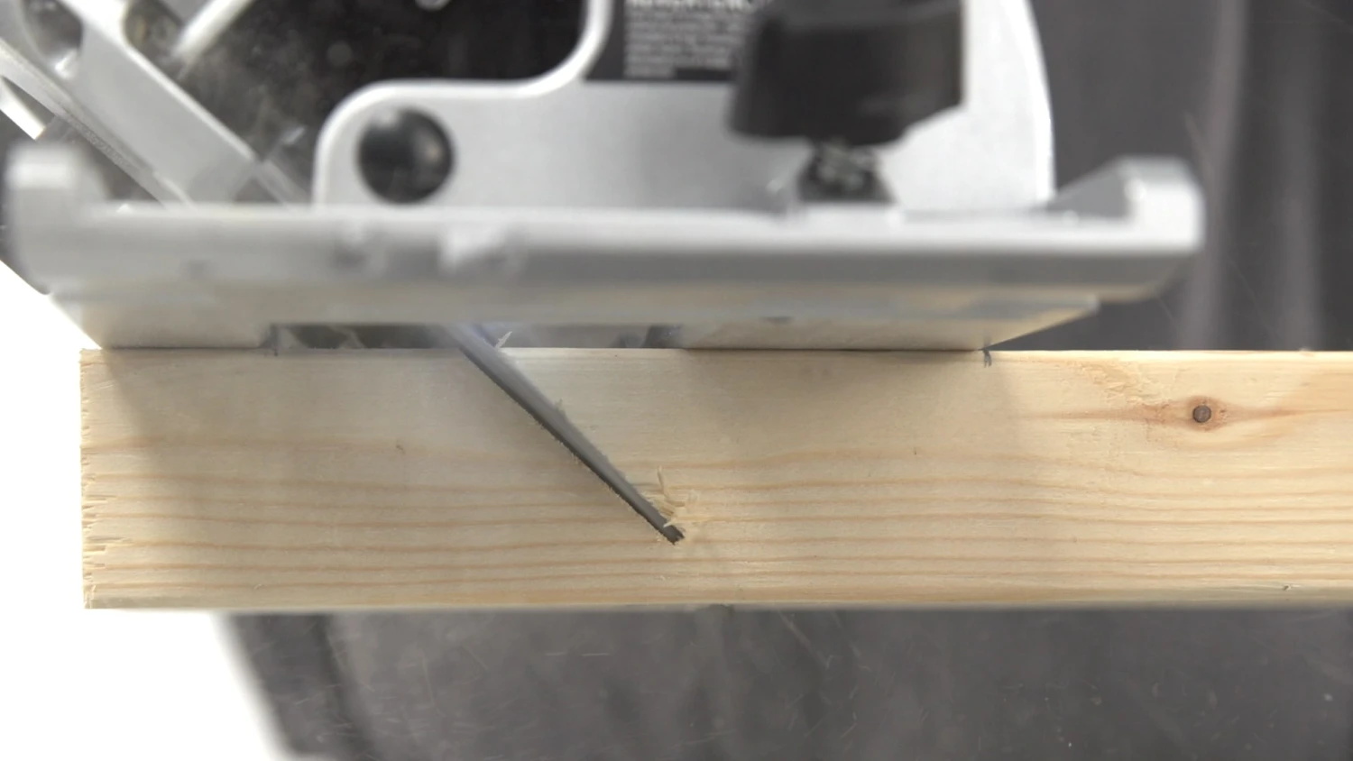 Kobalt Saw 6-1/2-In Max 24-Volt Brushles Cordles Circular - Image 4