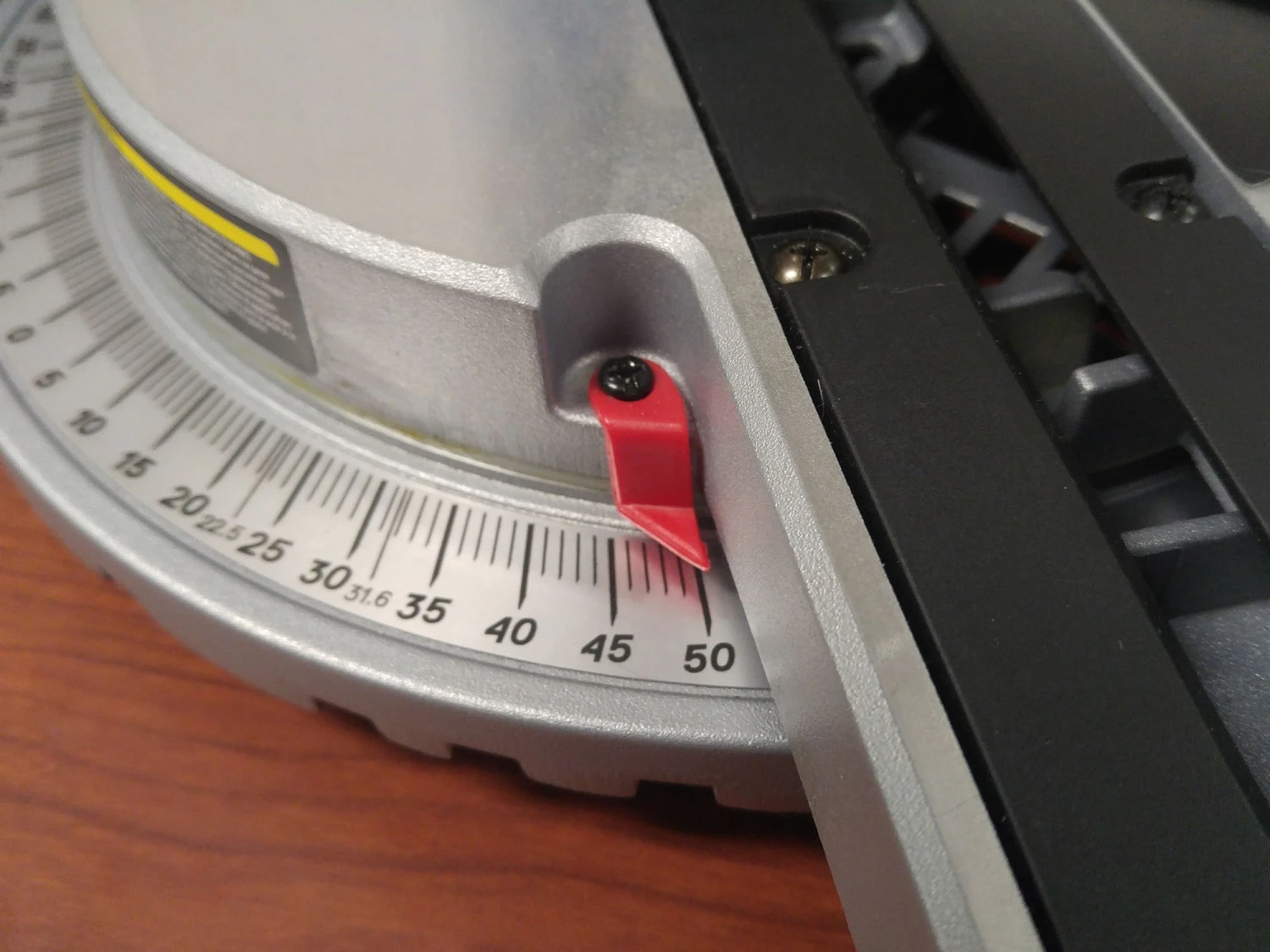 Kobalt Miter Saw 10 Amp 7-1/4-In Compact Sliding Corded Compound Single Bevel - Image 11