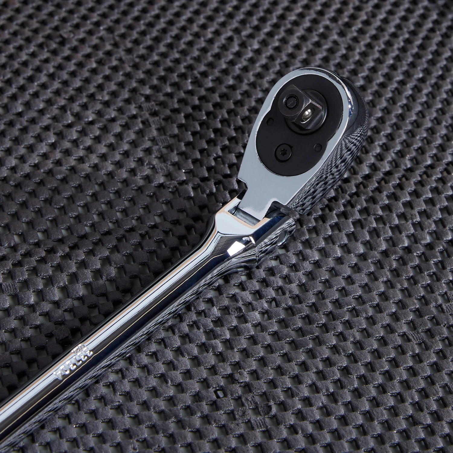 Kobalt Set Ratchet 90-Tooth 3/8-In Quick-Release Standard Flexible Drive Head - Image 7